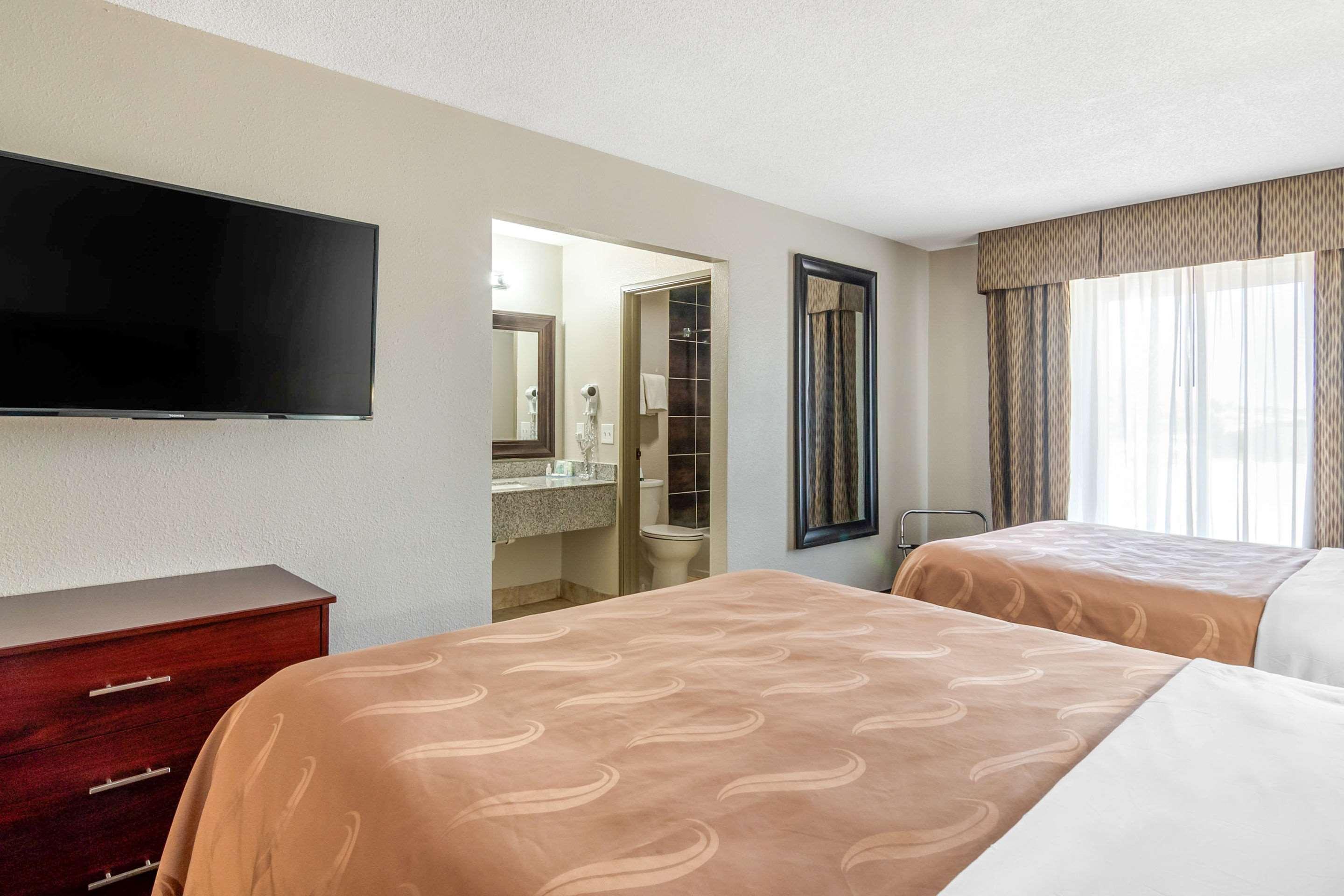 ควอลิตี สวีตส์ แคนซัส ซิตี อินเตอร์เนชันแนล แอร์พอร์ต Hotel แคนซัสซิตี ภายนอก รูปภาพ