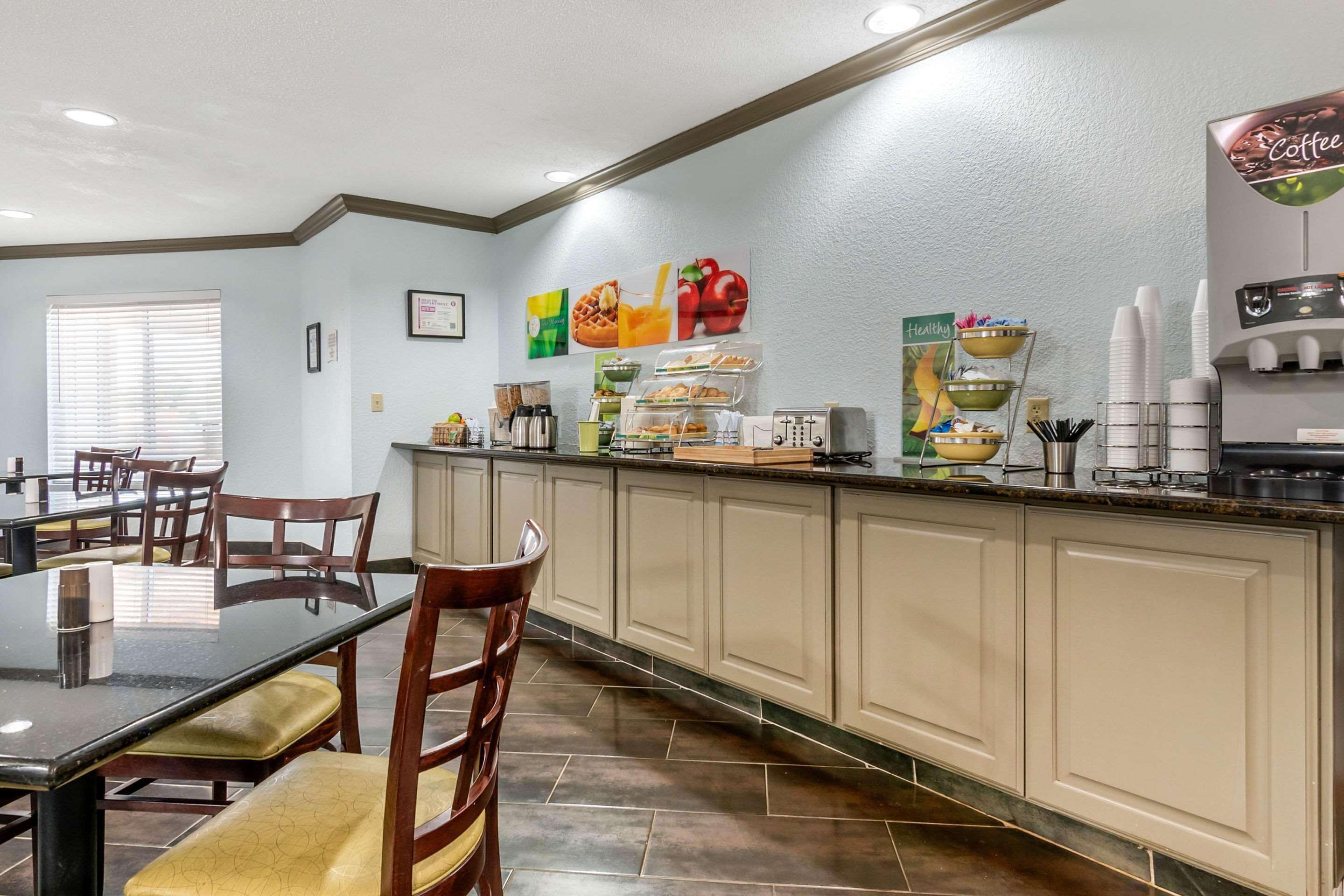 ควอลิตี สวีตส์ แคนซัส ซิตี อินเตอร์เนชันแนล แอร์พอร์ต Hotel แคนซัสซิตี ภายนอก รูปภาพ